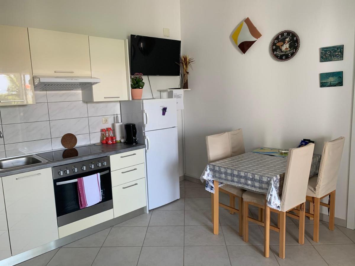 Apartments Fila Novalja Ngoại thất bức ảnh