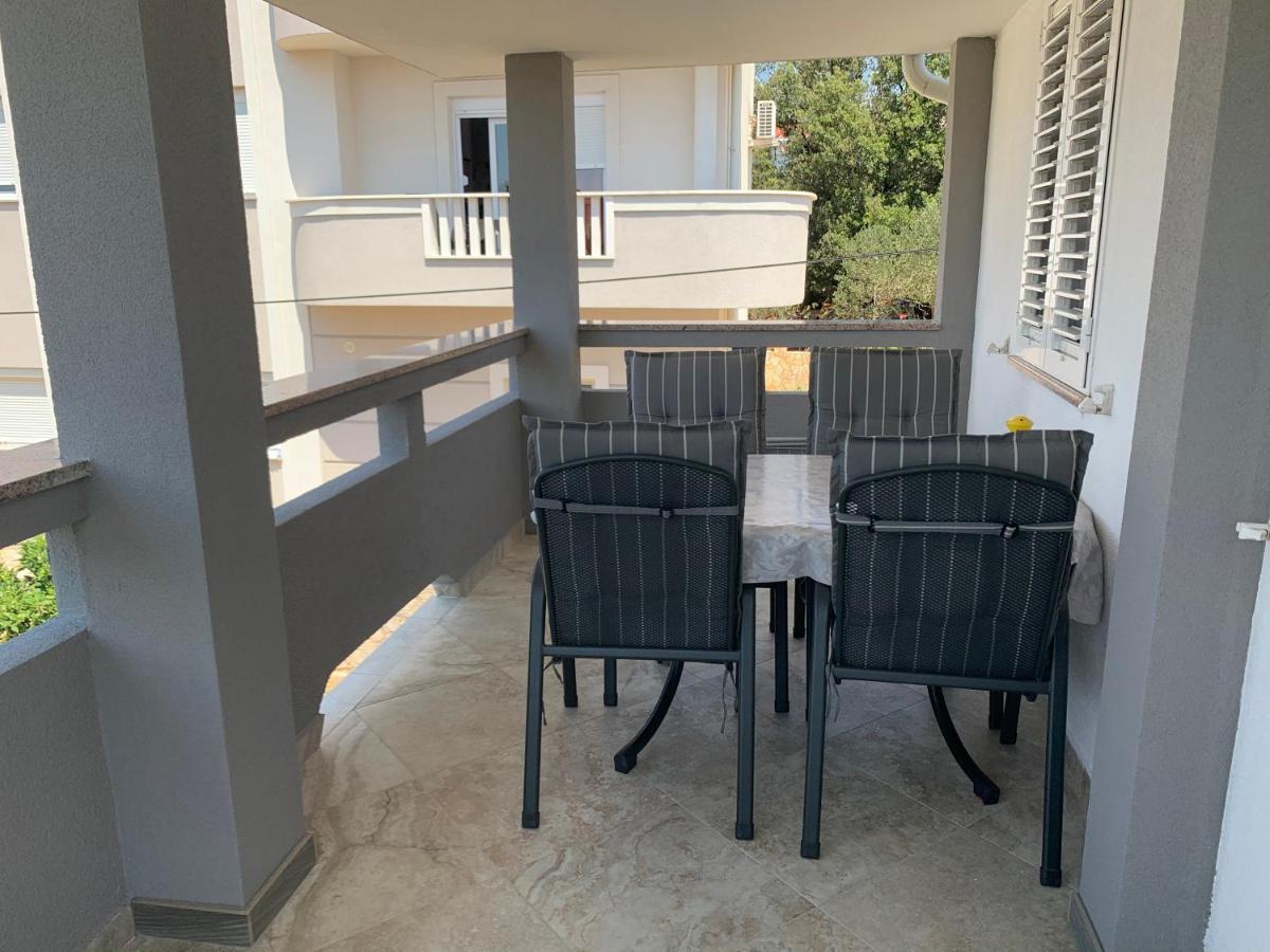 Apartments Fila Novalja Ngoại thất bức ảnh